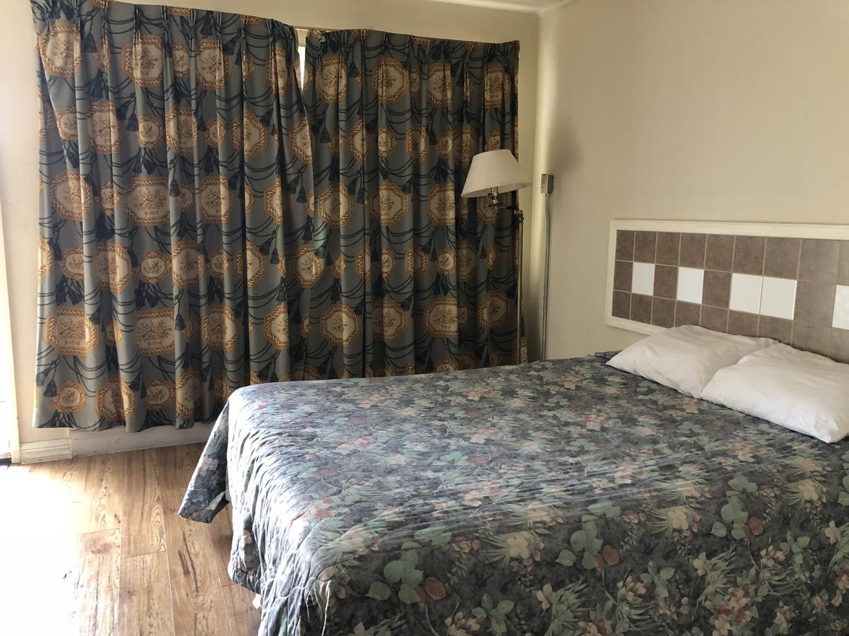 Grand Motel Brantford Extérieur photo